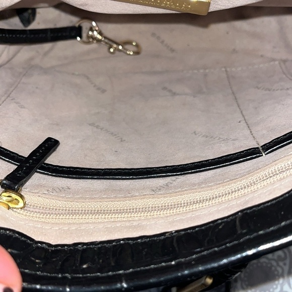 Brahmin Crocodile Black shoulder purse/Crossbody.  Beautiful condition - Picture 7 of 9